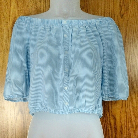 Ambiance Sear Sucker Off the Shoulder Blur Crop Top - Picture 2 of 6